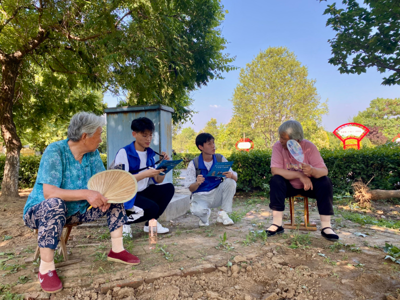 泰科学子三下乡：科技助老初实践，情暖夕阳助老行